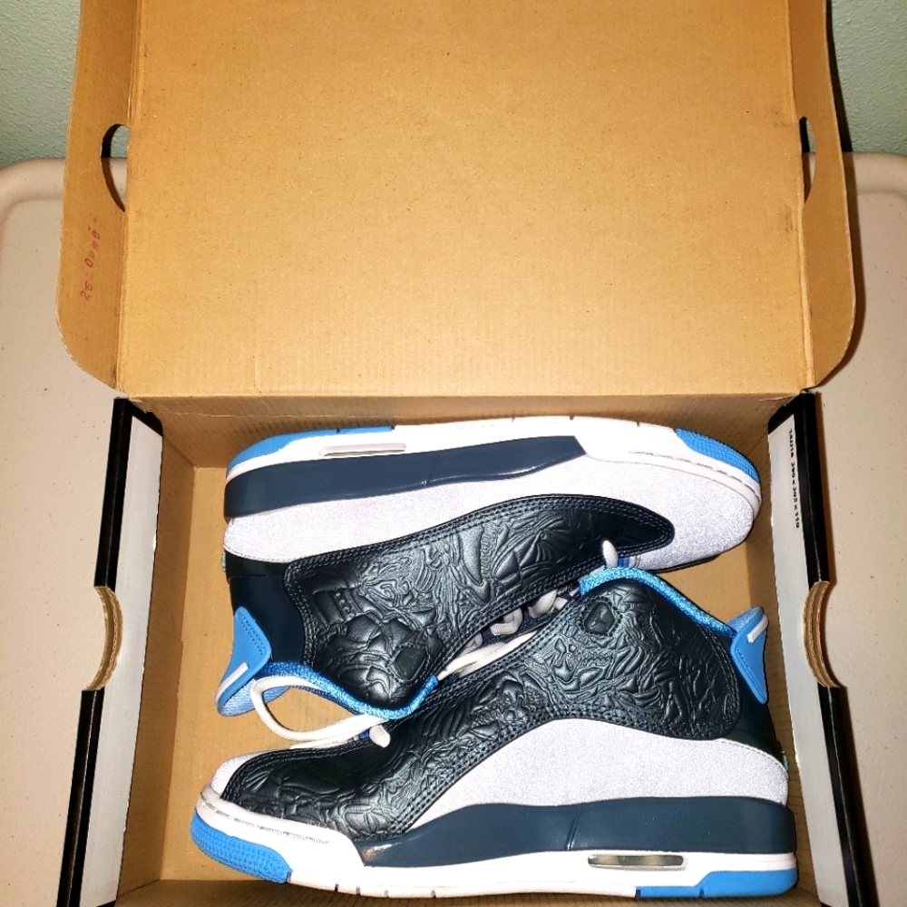 Nike Air Jordan Dub Zero, gray & blue, basketball shoes, Size 5.5Y